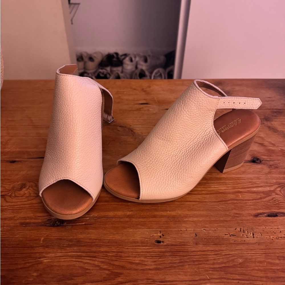 Leather Peep-Toe sling back booties 8